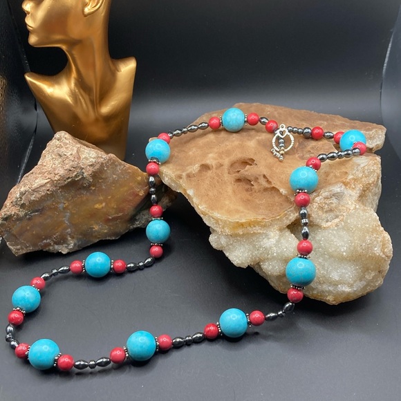 Natural stone and hematite 26” long beaded necklace with toggle clasp. - Picture 1 of 3